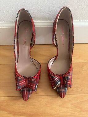 Betsey Johnson Red Plaid Pointed-Toe Bow Pumps
